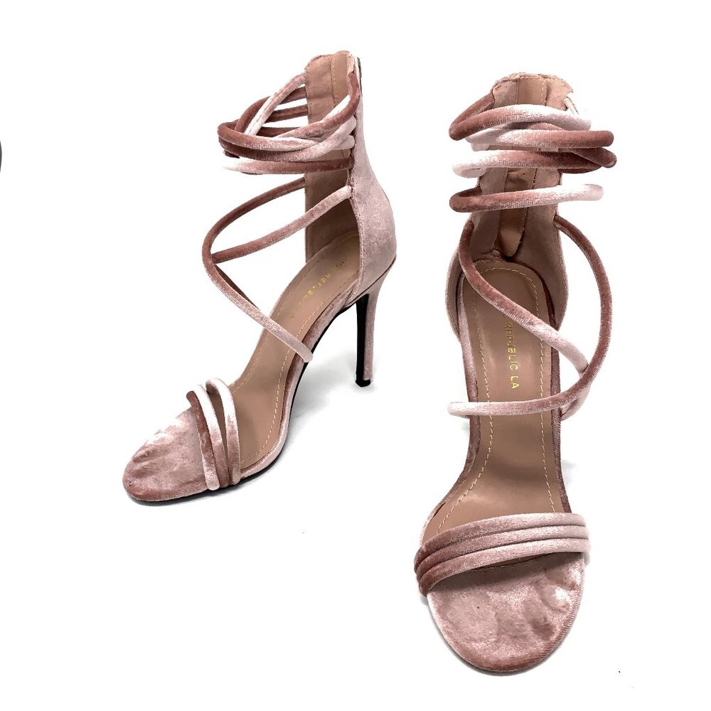 Qupid Diamond-52X Velvet Heels Sz 7 Shoe Republic